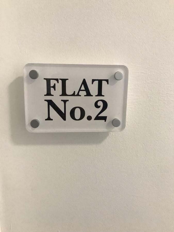 Lancaster Place Apartment *